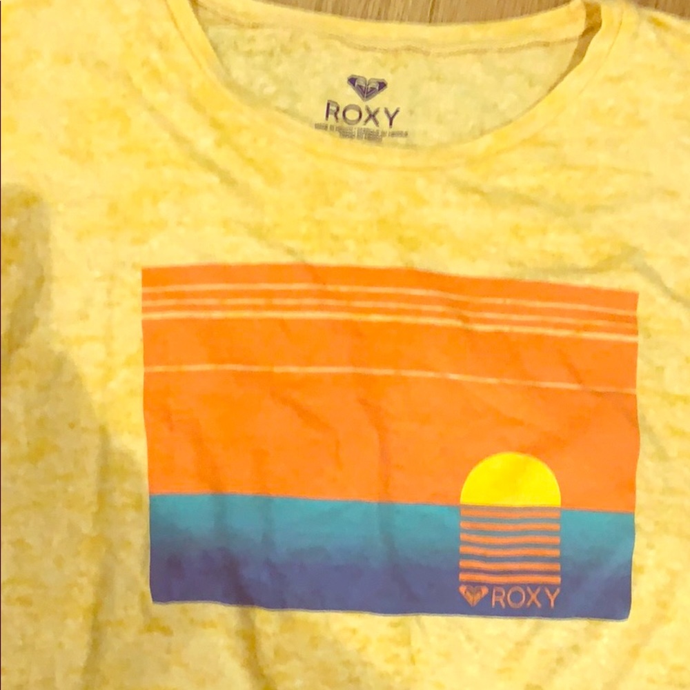 Cropped Roxy tee- Medium